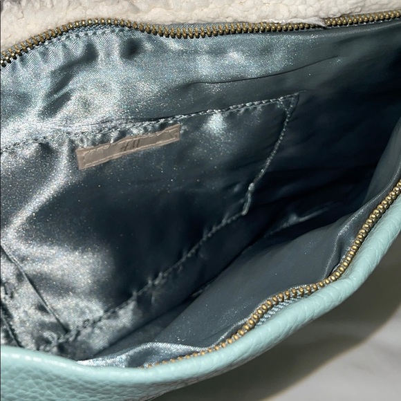 🆕H&M leather Sherpa big clutch - Picture 5 of 5